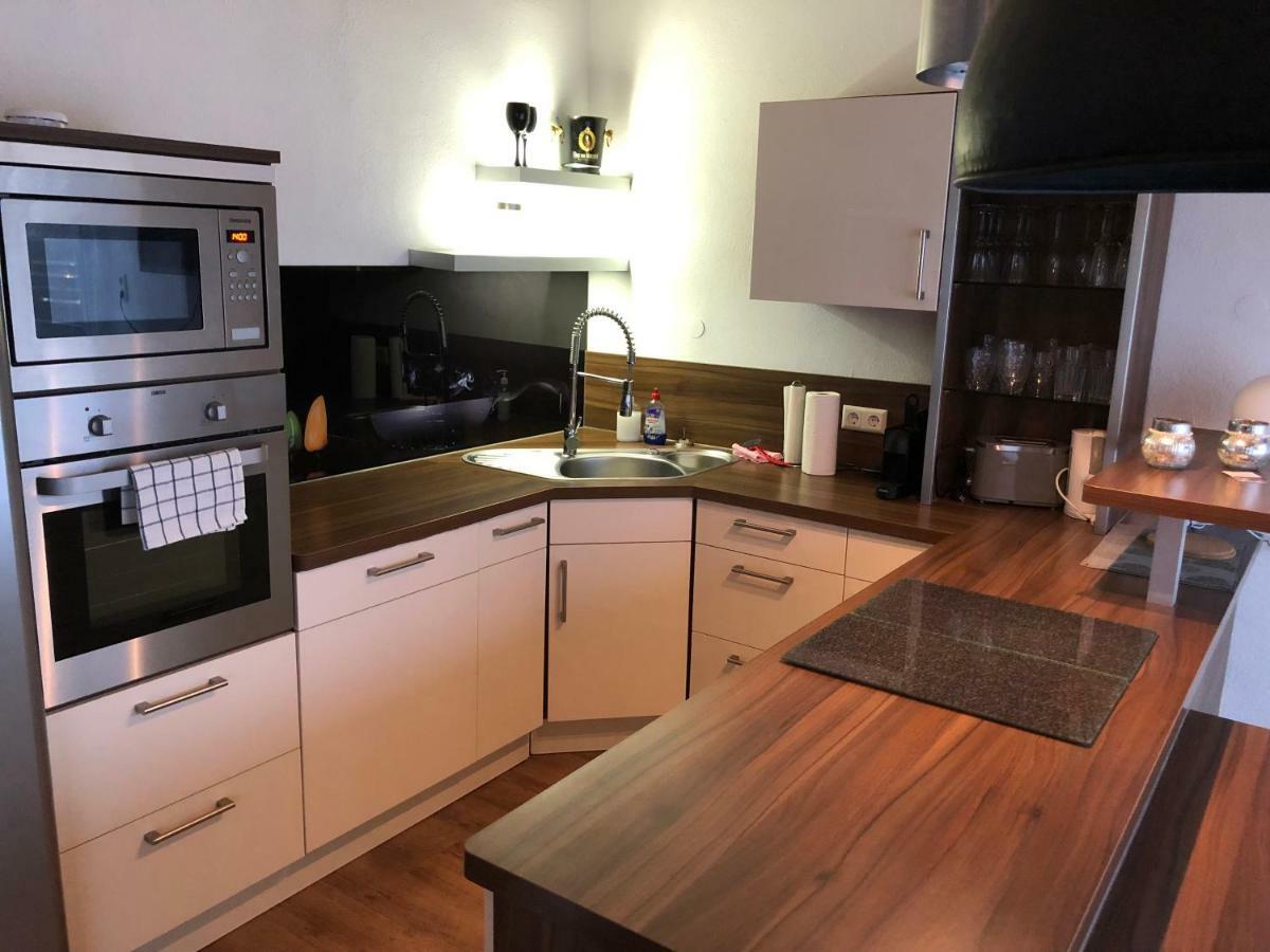Modernes Und Gemuetliches Appartment Mit Terrasse, Stadtnah Ravensburg Exteriör bild